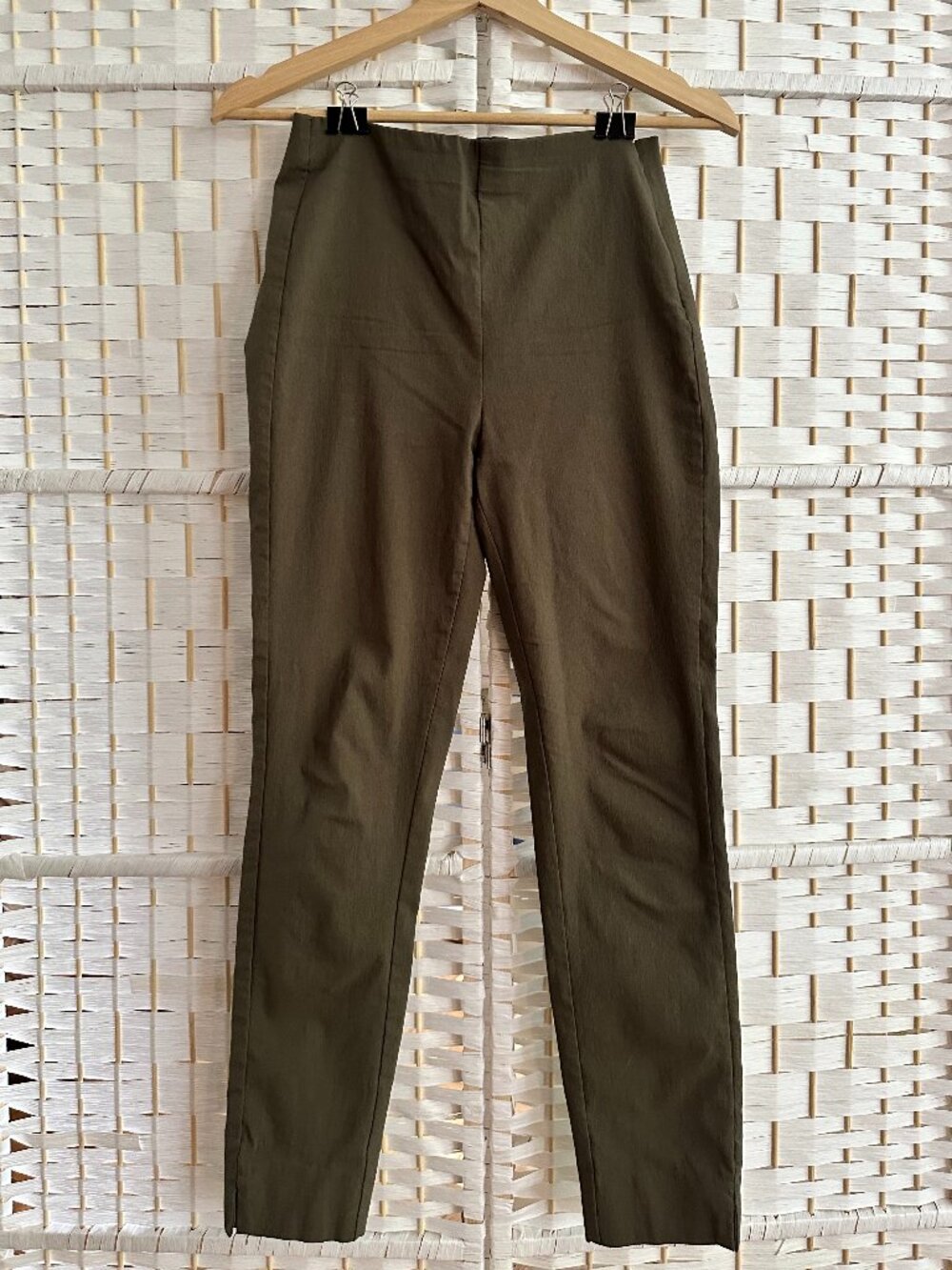 Who What Wear | Simple Green Pants | Size 4